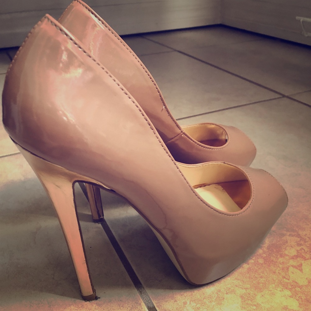 Beautiful Nude and Rose Gold High Heels - Size 8